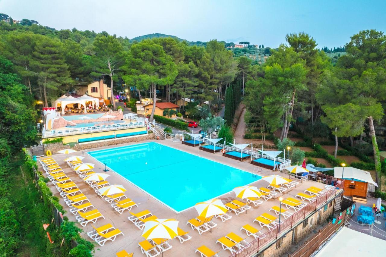 Le Pianacce Camping Village Castagneto Carducci Exterior photo